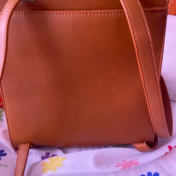 Handbag - Picture 2 of 4